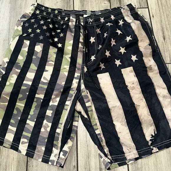 Men's Camouflage and Black Flag Shorts - Picture 3 of 3